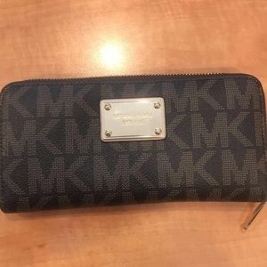 Michael Kors wallet
